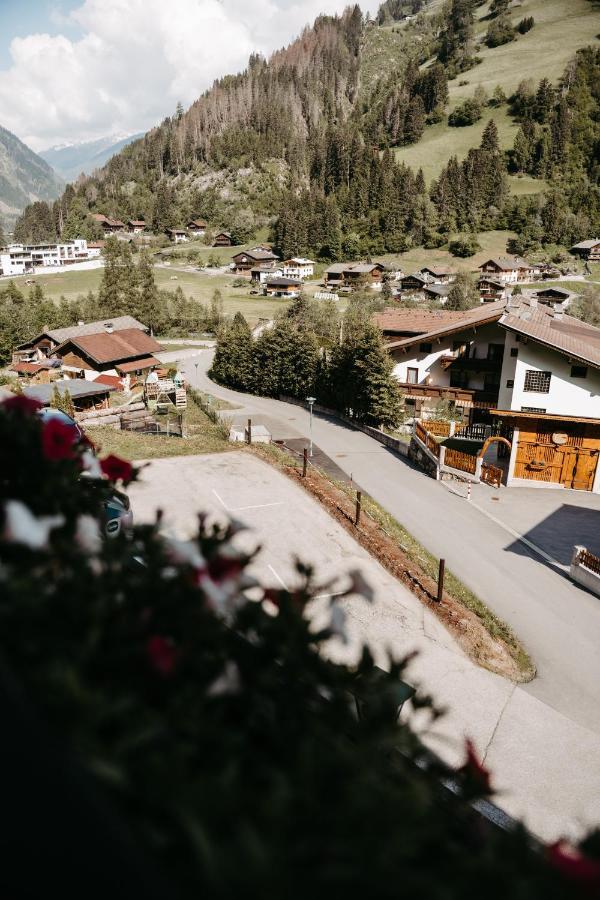 Gasthof Pension Kohlplatzl Hopfgarten in Defereggen Bagian luar foto