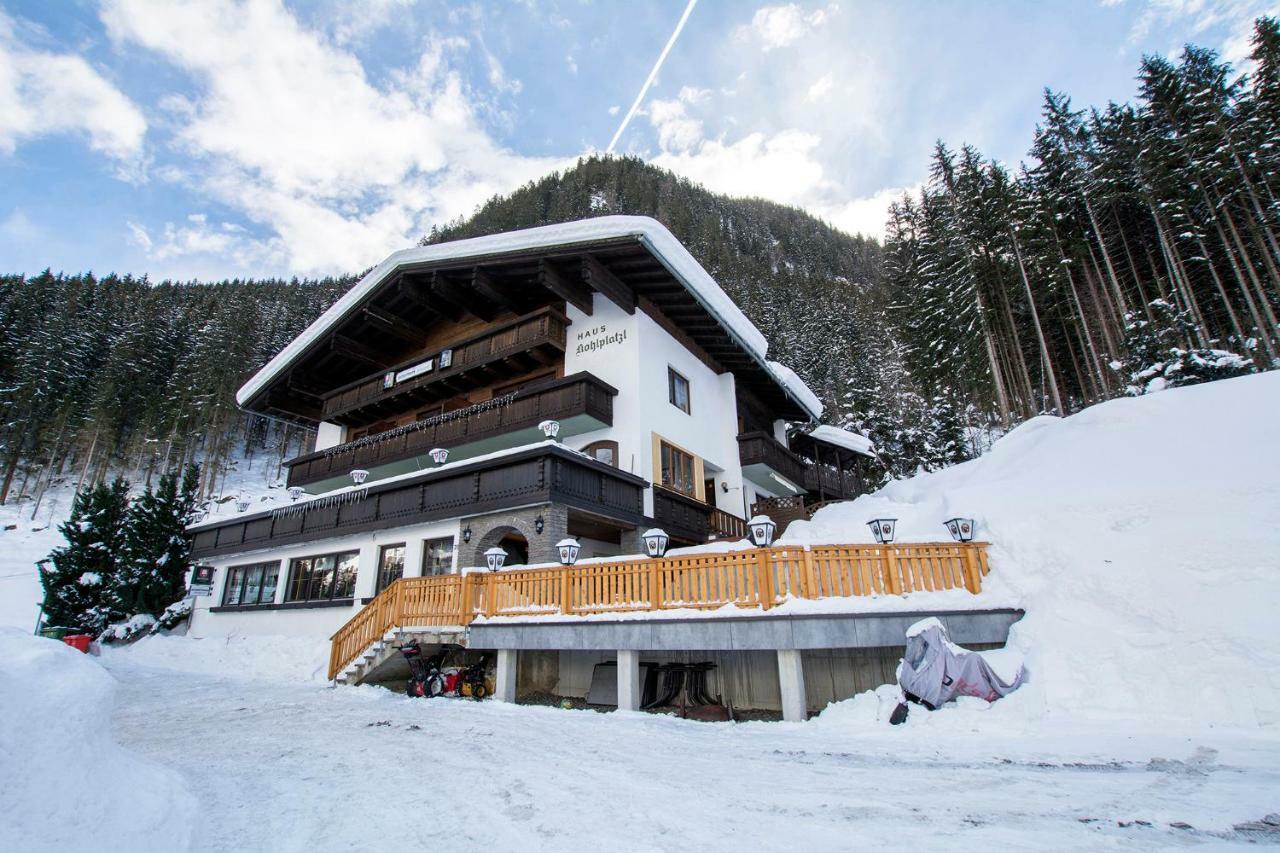 Gasthof Pension Kohlplatzl Hopfgarten in Defereggen Bagian luar foto